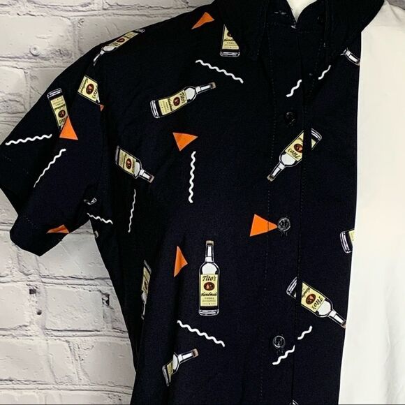 Tito’s Vodka Button down short sleeve shirt - Picture 4 of 10
